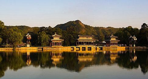 白金工作室新作《SOL CRESTA》体验版 上线eshop